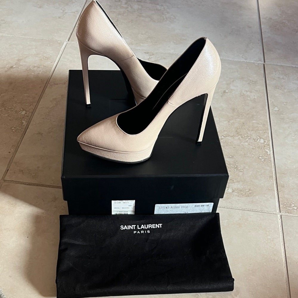 Saint Laurent Beige Heels